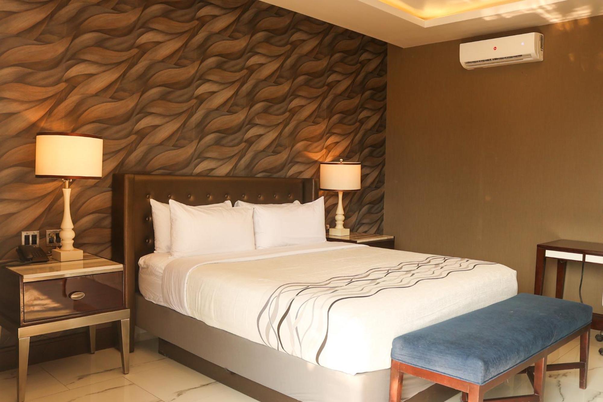 Hotel Grand One Plaza Tijuana Eksteriør bilde